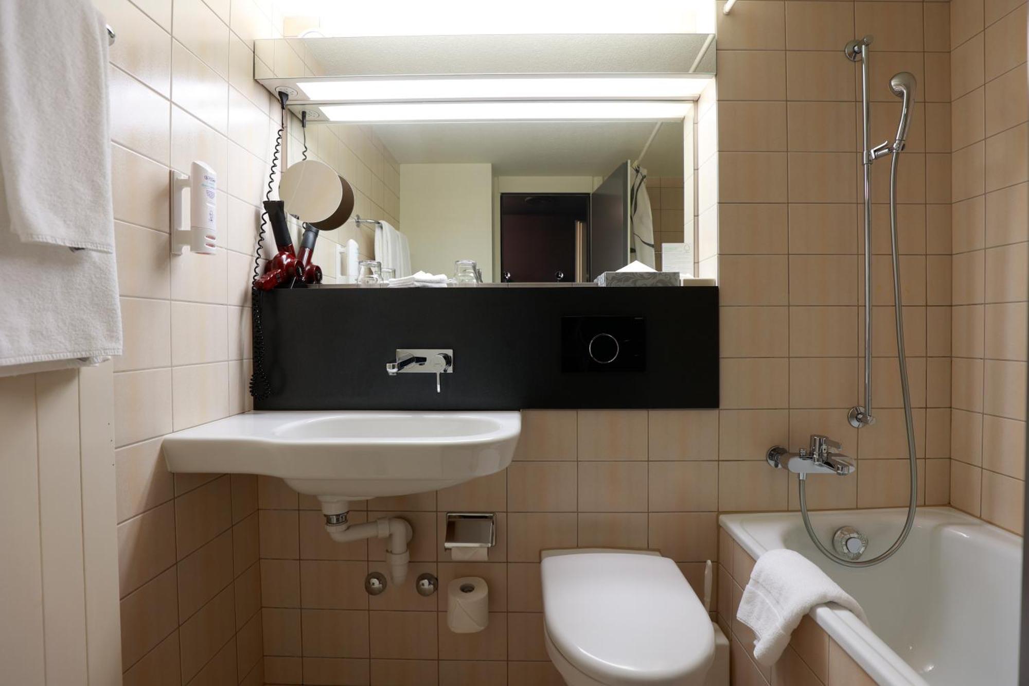Hotel Thurgauerhof Self-Check-In Weinfelden Eksteriør bilde